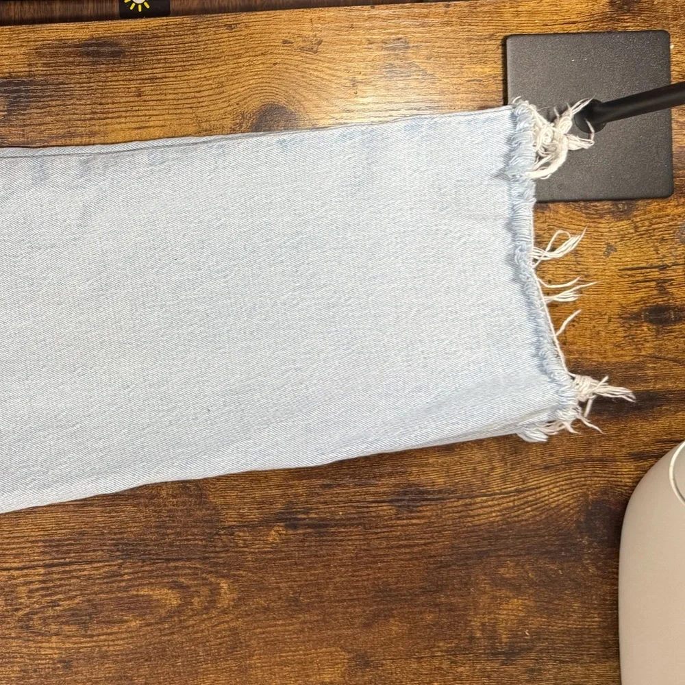 Levi's 501 32x28 Premium White and Light Blue Denim Raw Hem - Picture 6 of 15